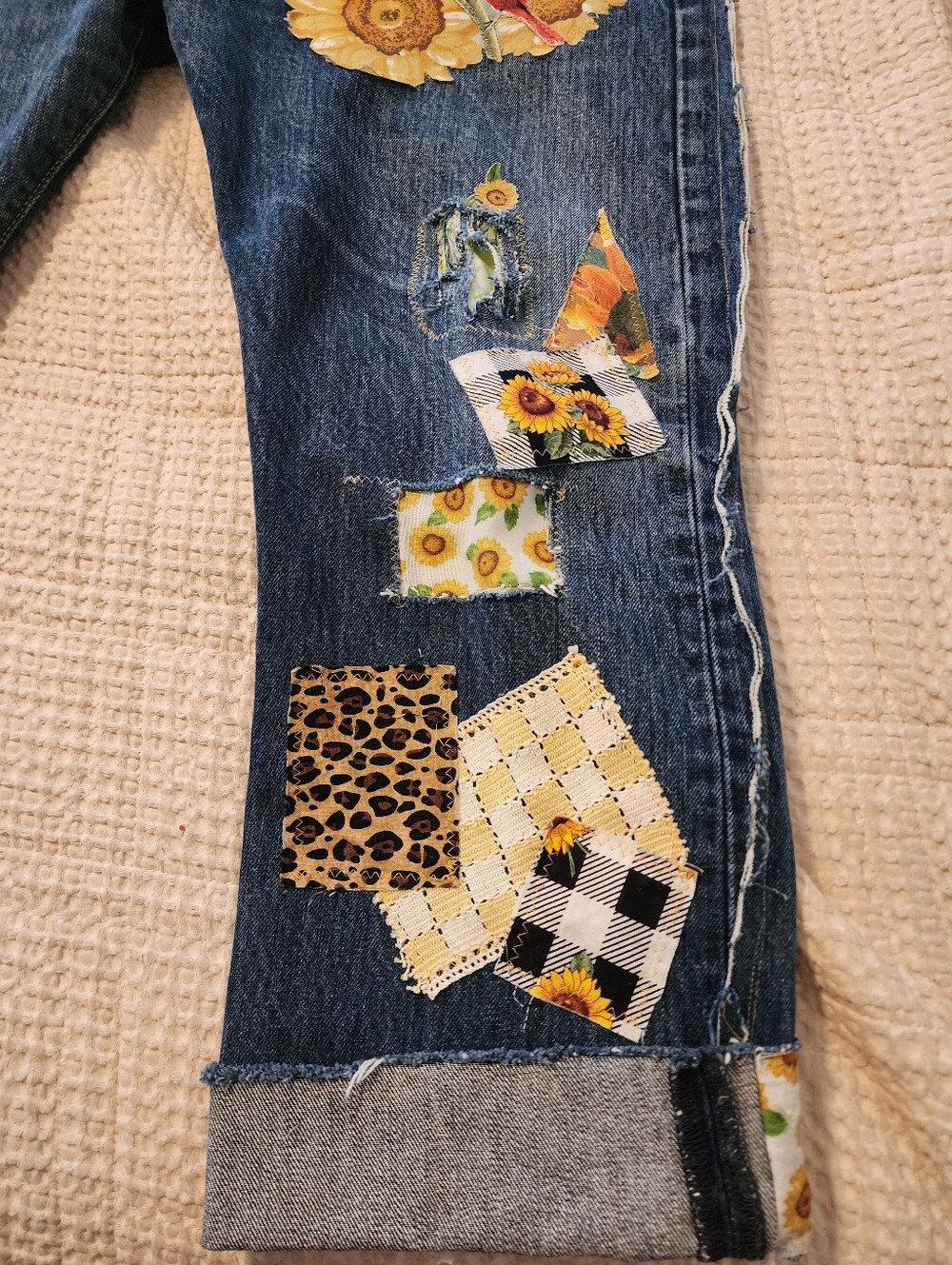 Levis 501 Upcycled Embellished Sunflower Patchwork Women’s Jeans Waist 20" Boho - Picture 3 of 13